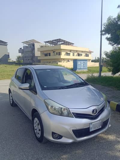 Toyota Vitz 2013