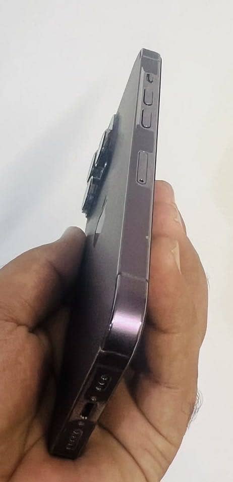 Apple iPhone 14 Pro 2