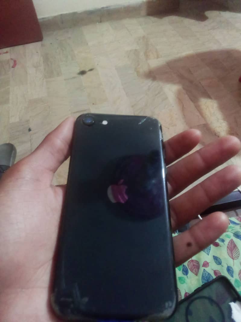 Apple iPhone SE 3