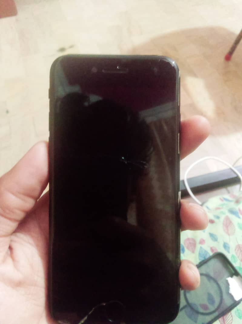 Apple iPhone SE 6