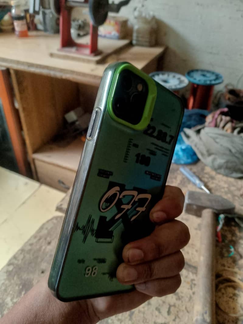 Apple iPhone 11 Pro Max 2