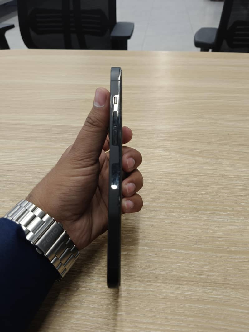 Apple iPhone 14 Pro Max 5