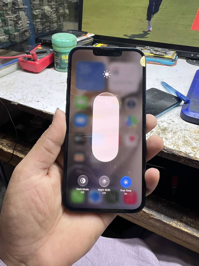 Apple iPhone 13 3