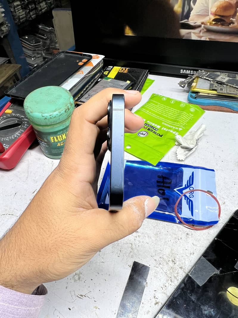 Apple iPhone 13 6