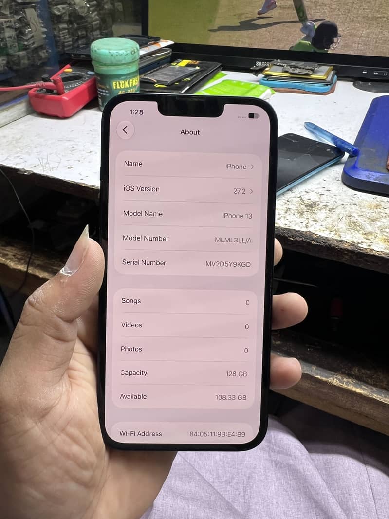 Apple iPhone 13 7
