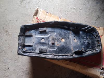 Honda 125 seat original ha