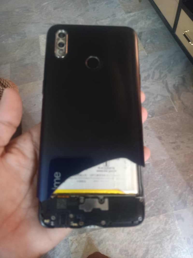 realme 3 1