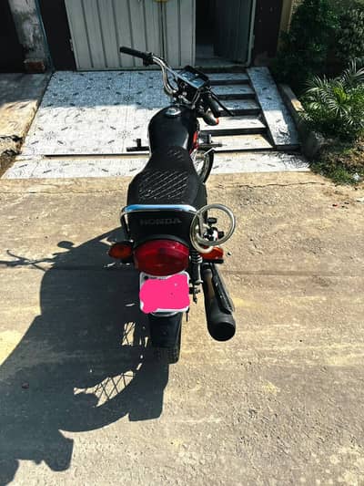 Honda 125 2023 model black