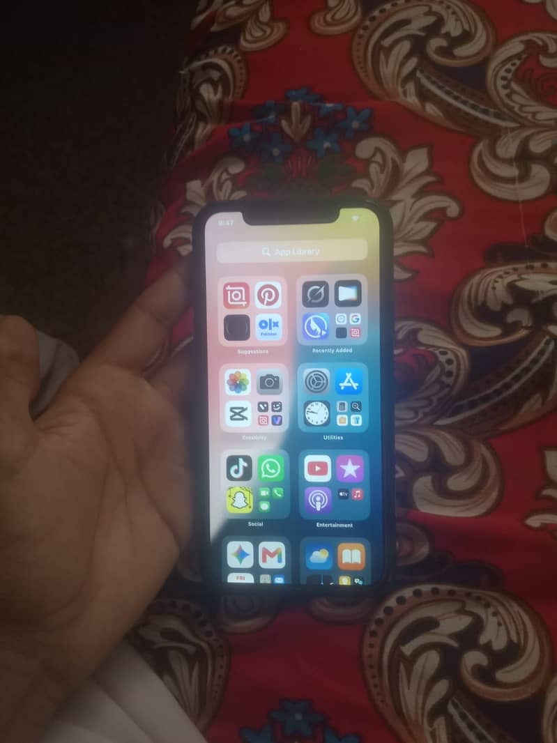 Apple iPhone XR 0