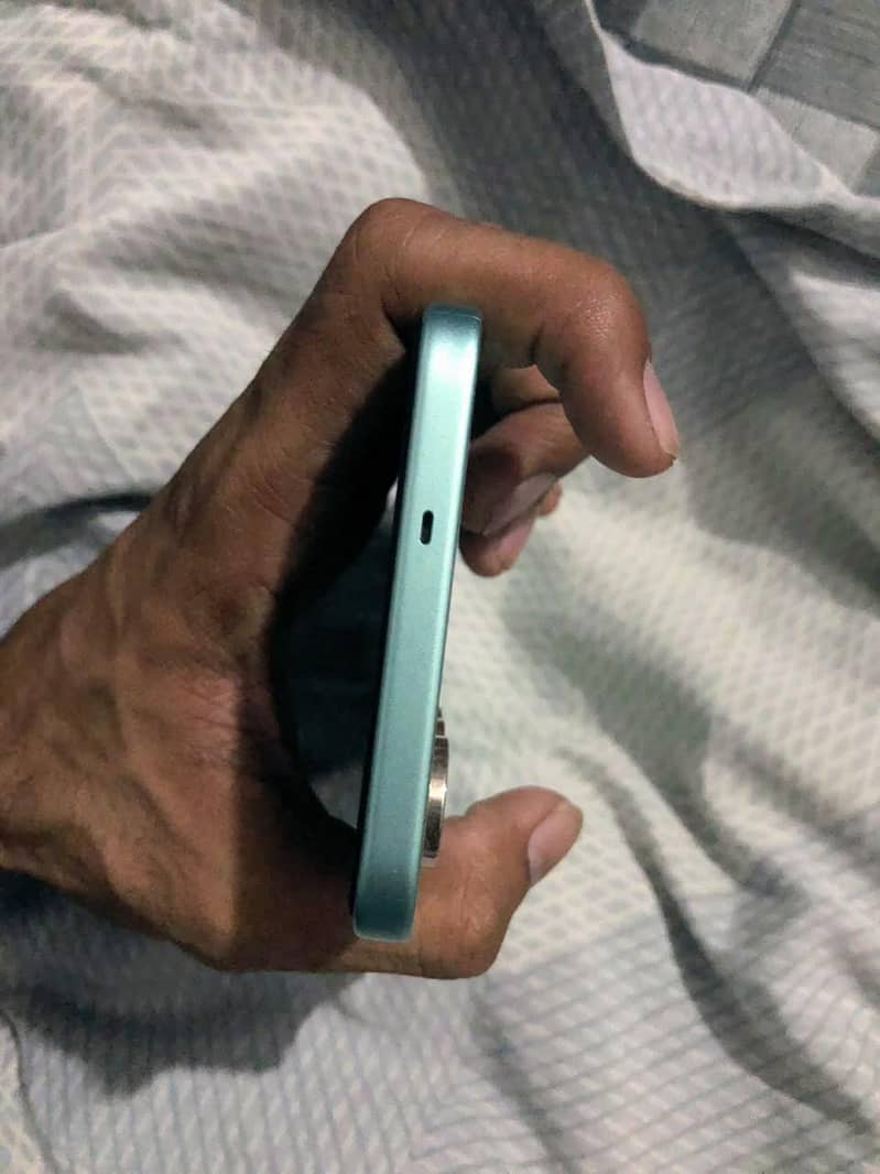 Tecno Spark 40 Pro 3