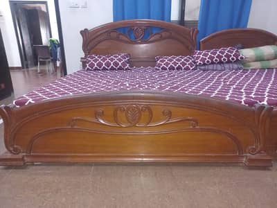 Bermateek wood made king sized double bed