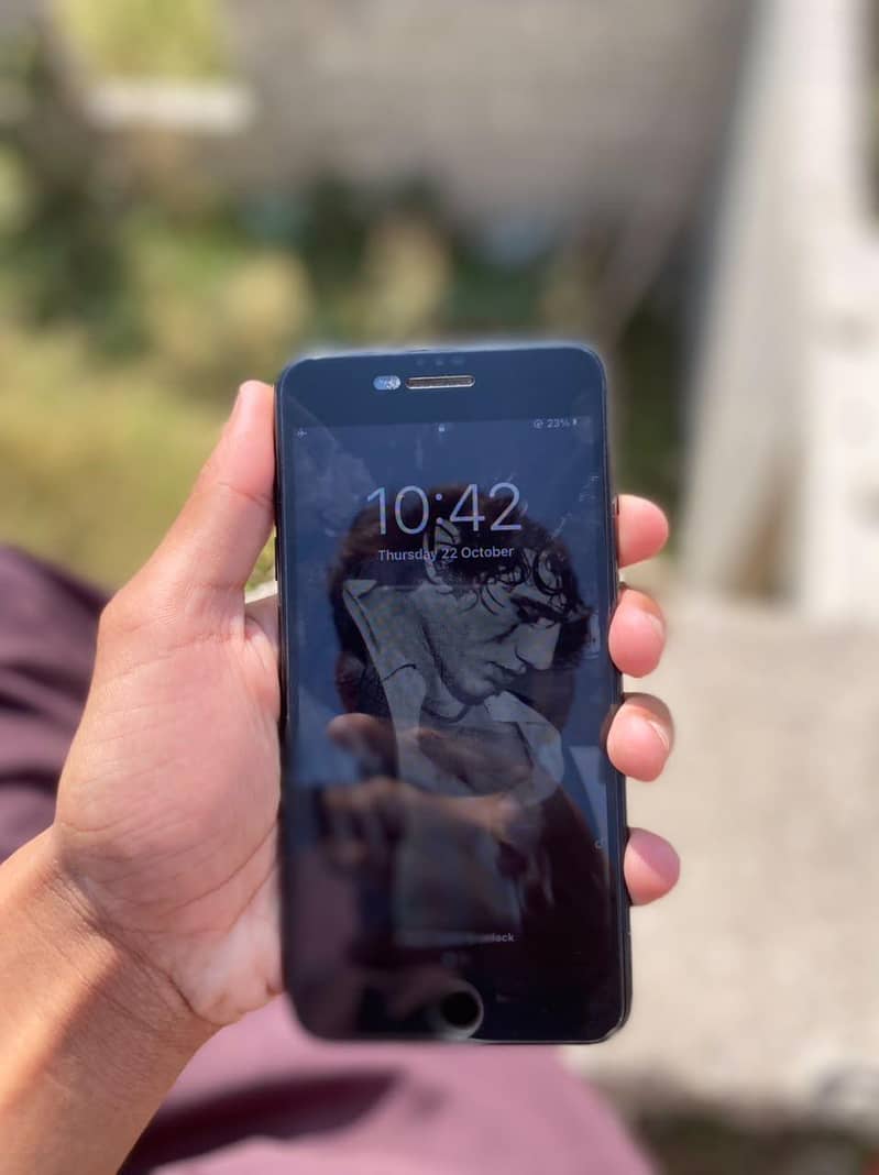 Apple iPhone 7 Plus 6