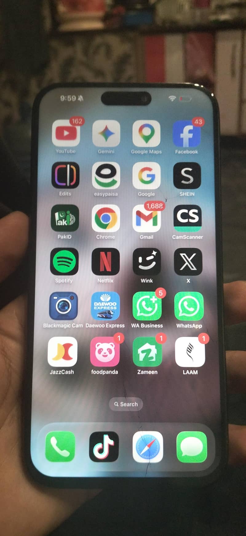 Apple iPhone 15 Pro Max 4