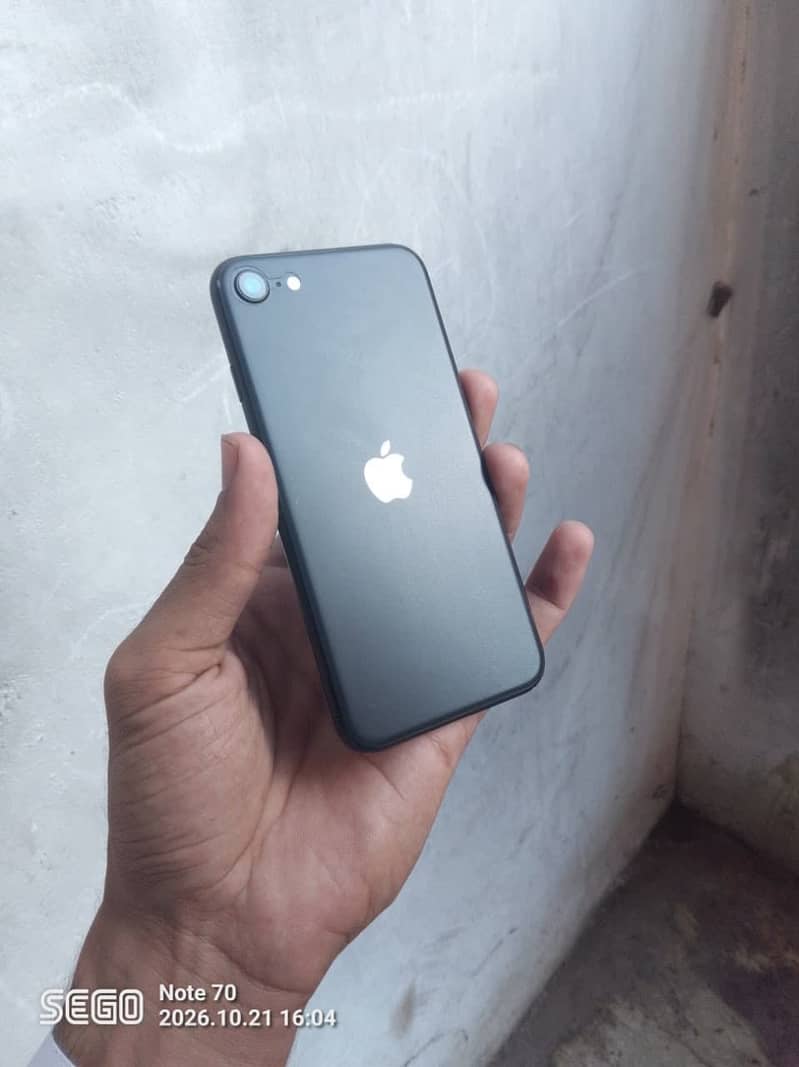 Apple iPhone SE 3