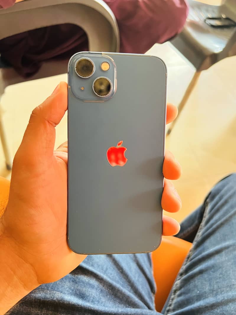 Apple iPhone 13 2