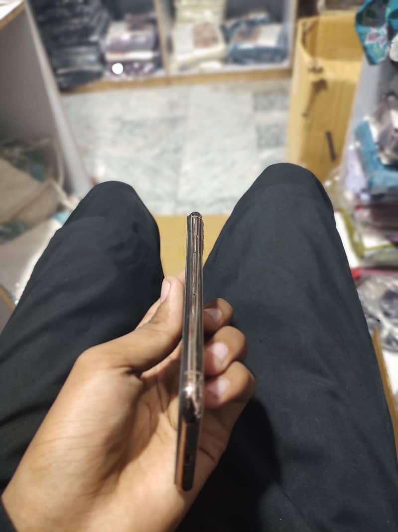 Apple iPhone 11 Pro 3