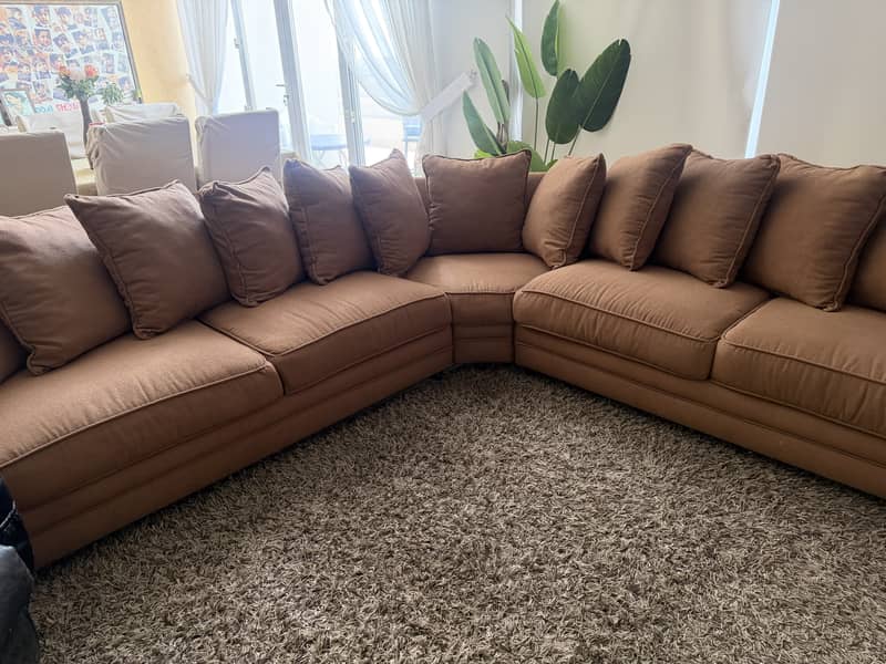 Imported sofa in good condition. 0