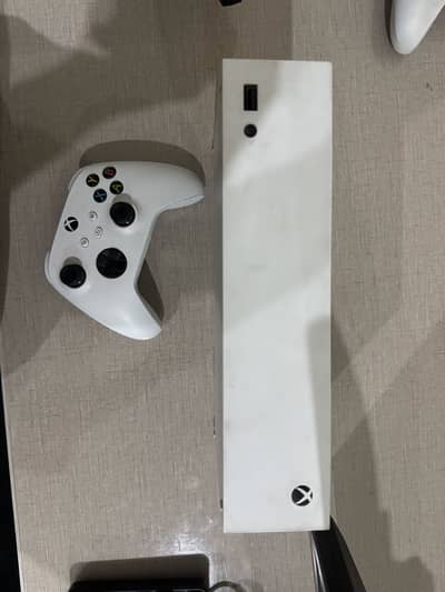 Xbox Series S 512GB with Original Controller for Sale