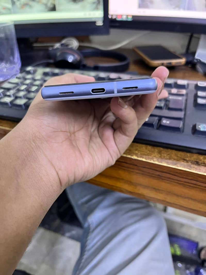 Google Pixel 7a 4