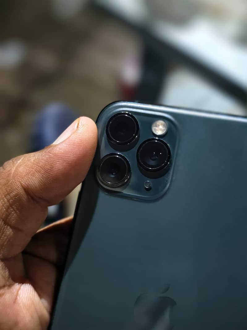 Apple iPhone 11 Pro 3