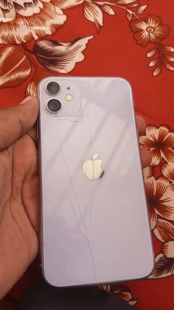 Apple iPhone 11 3