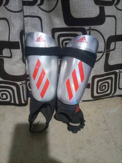 Football shin pads