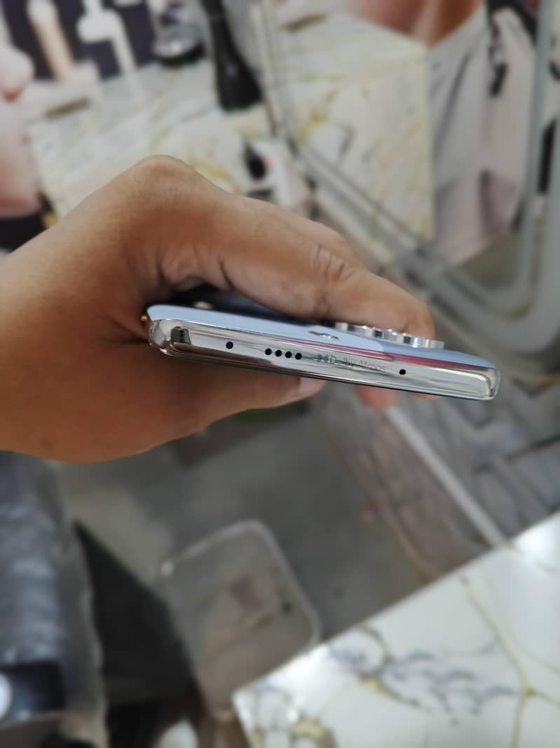 Tecno CAMON 40 Pro 0