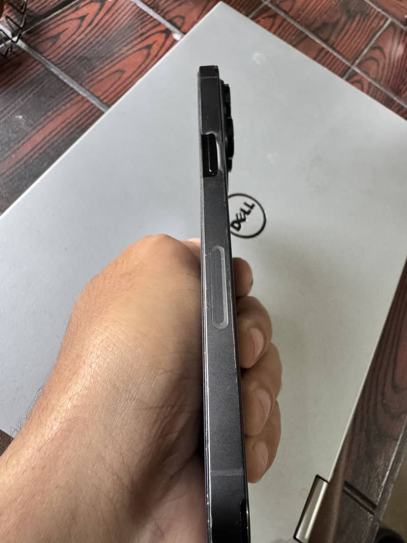 Apple iPhone 14 Pro Max 1