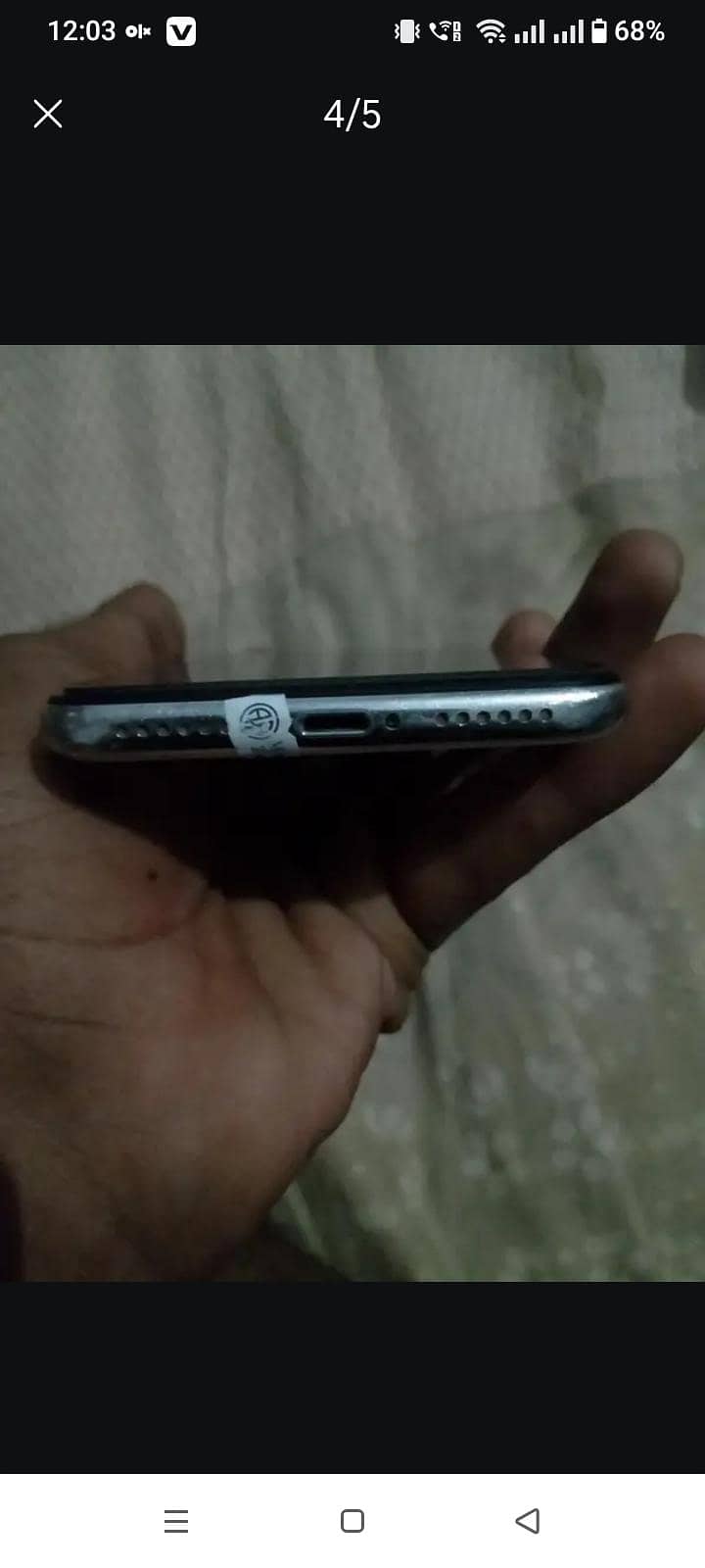 Apple iPhone X 4