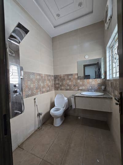 10 marla house for sale talha block bahria town lahore