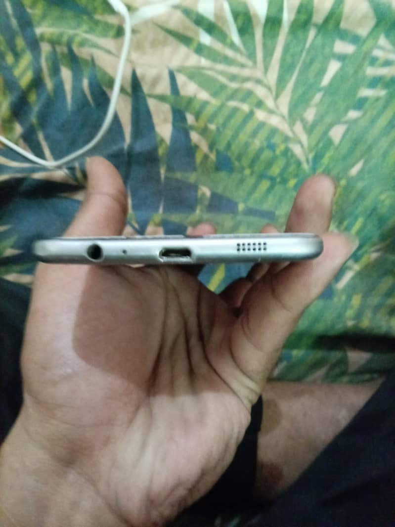 SAMSUNG C5 6