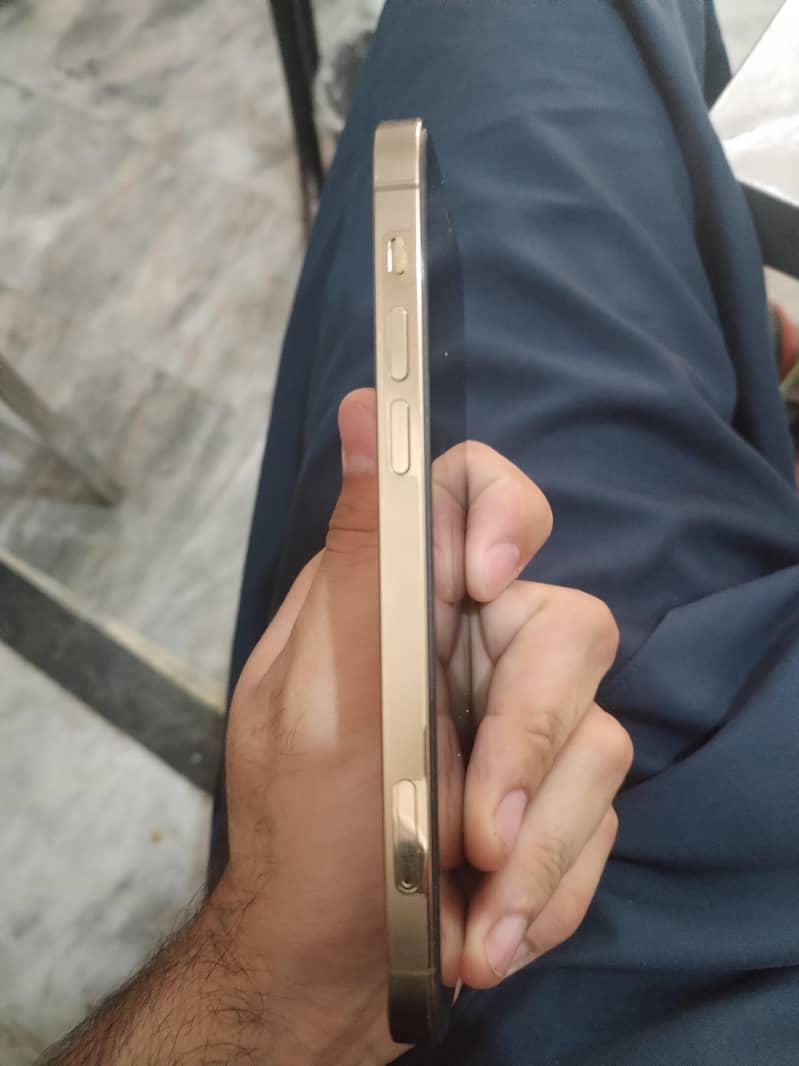 Apple iPhone 12 Pro 1