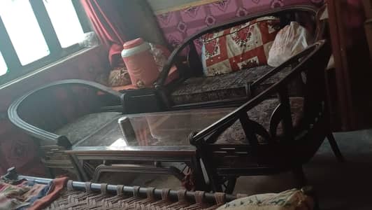 sofa set with tabel