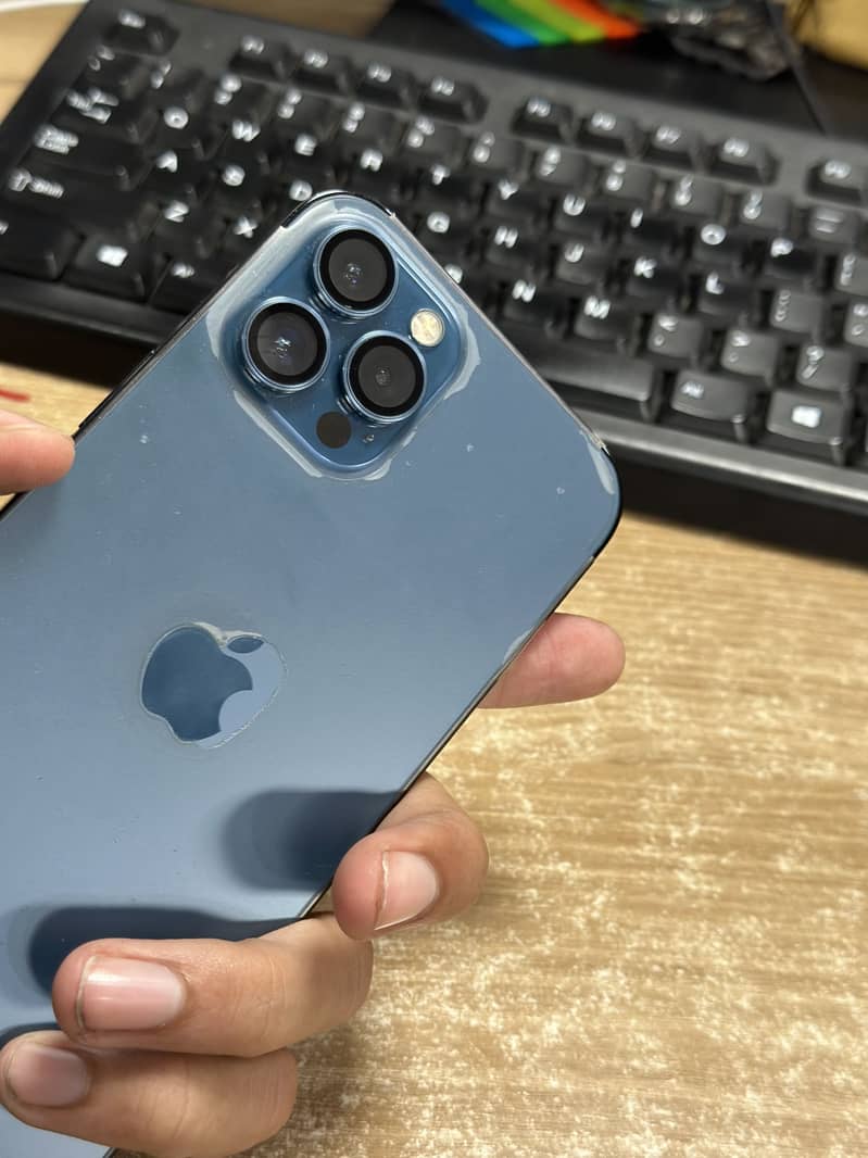 Apple iPhone 12 Pro Max 2