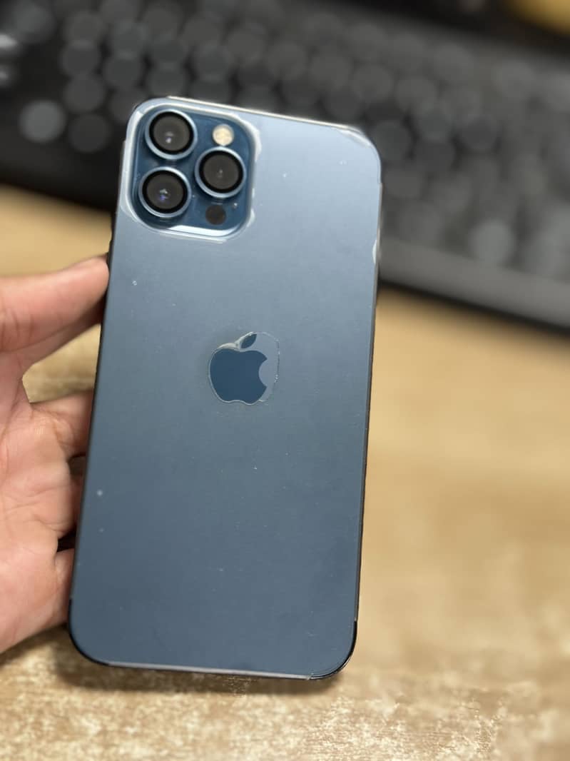 Apple iPhone 12 Pro Max 4