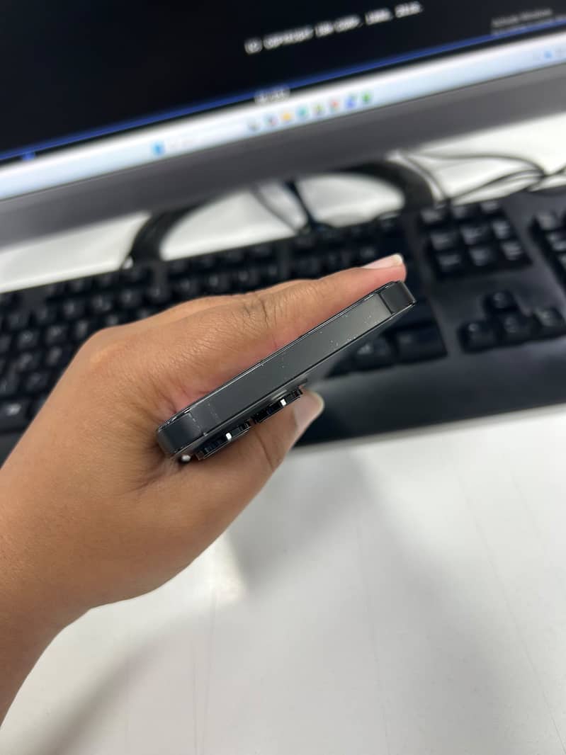 Apple iPhone 14 Pro Max 3