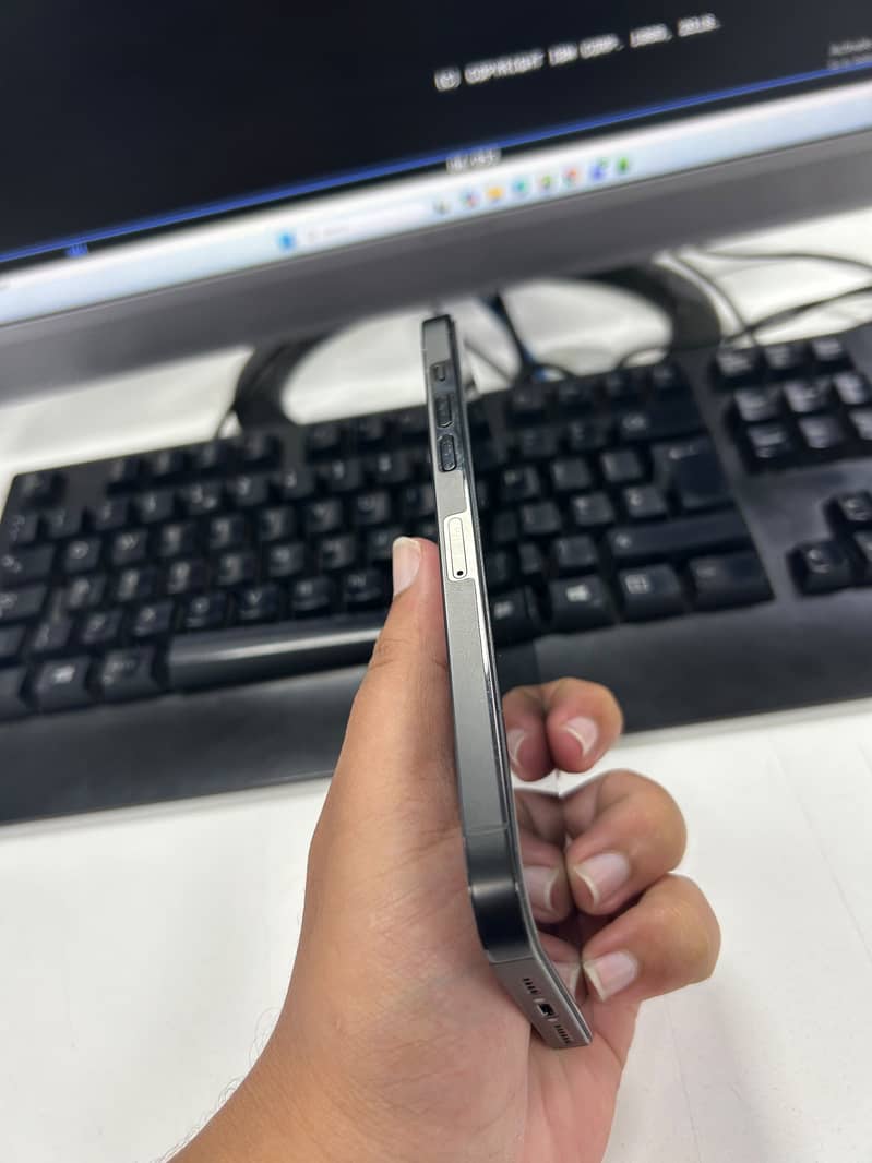 Apple iPhone 14 Pro Max 5