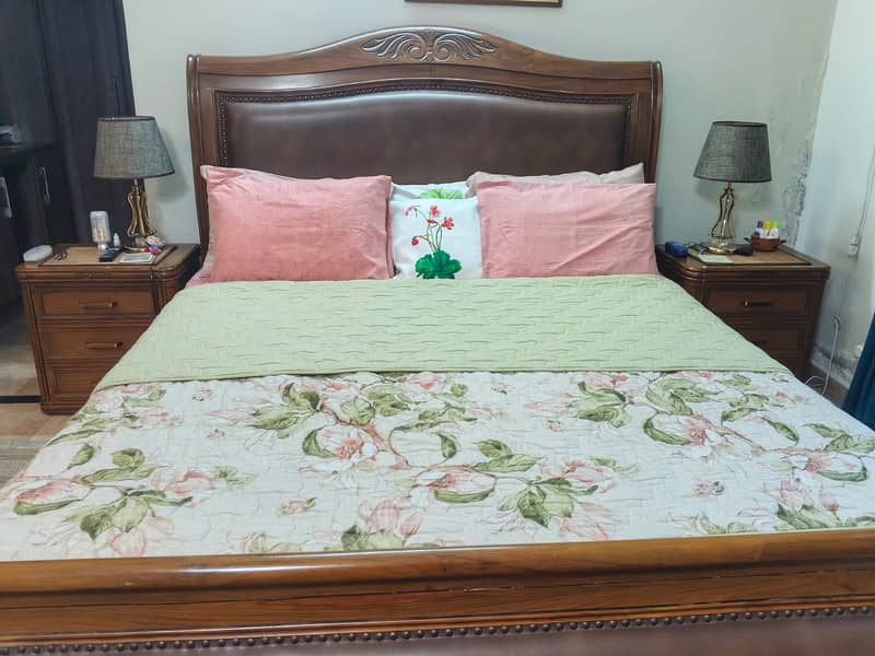 King Size Bed - Double Bed - Good Condition 0