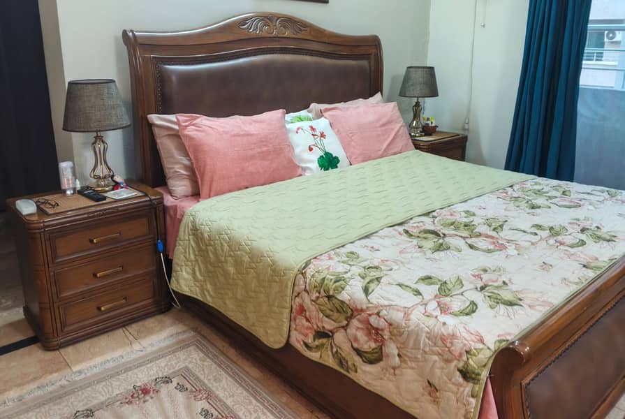 King Size Bed - Double Bed - Good Condition 4