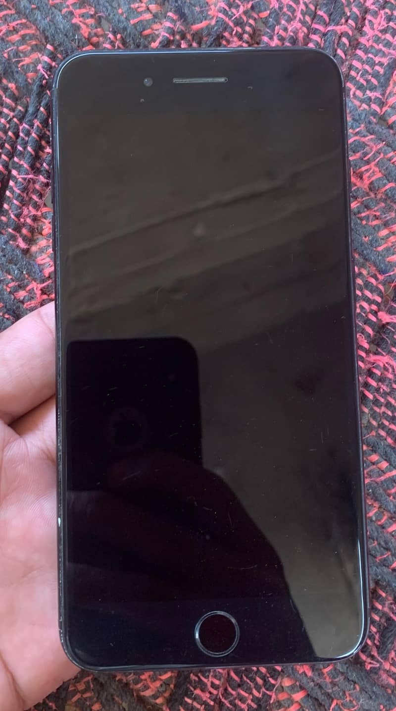 Apple iPhone 7 Plus 1