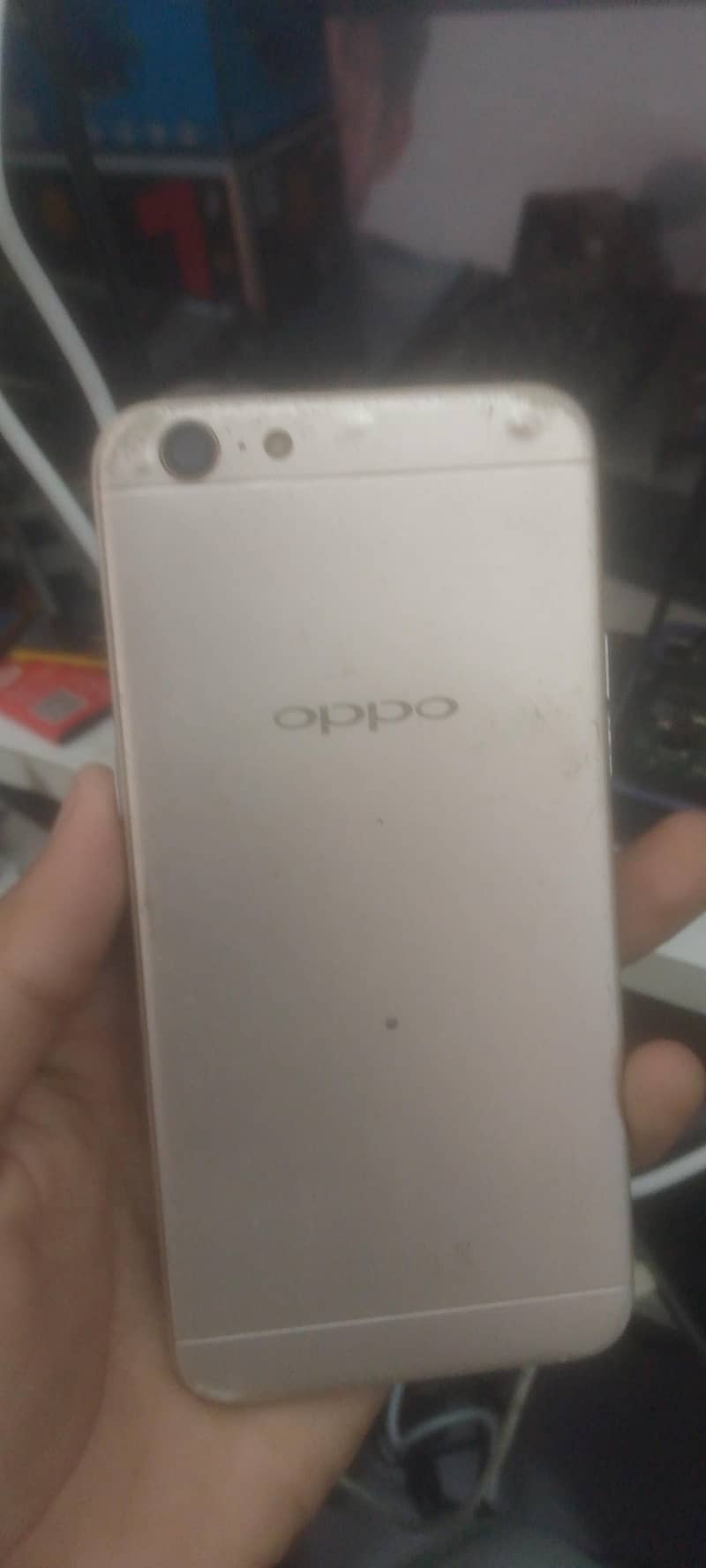 OPPO A57 0