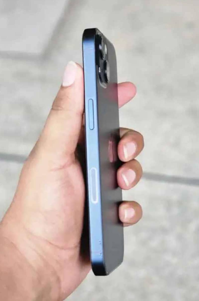 Apple iPhone 13 1