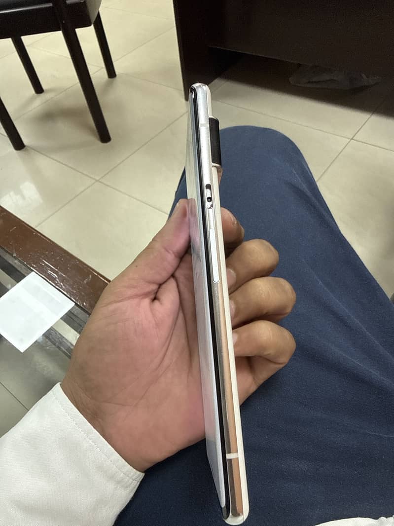 Google Pixel 6 Pro panda Edition 1