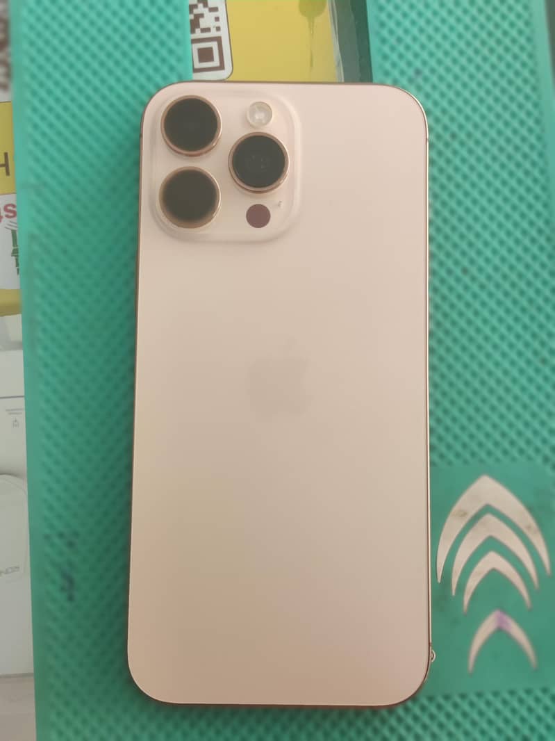 Apple iPhone 16 Pro Max 6