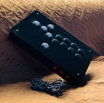 Custom Hitbox - PS4 and PC compatible