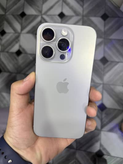 iPhone 15 Pro 256gb icloud lock ios 26.2 version 10/9 condition
