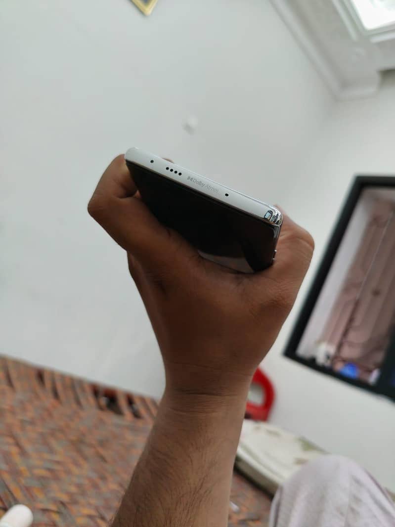 Tecno CAMON 40 Pro 1