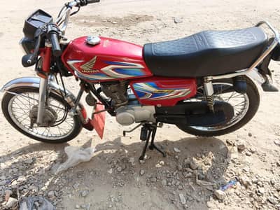 Honda 125  lush bik  0301-51-66+047