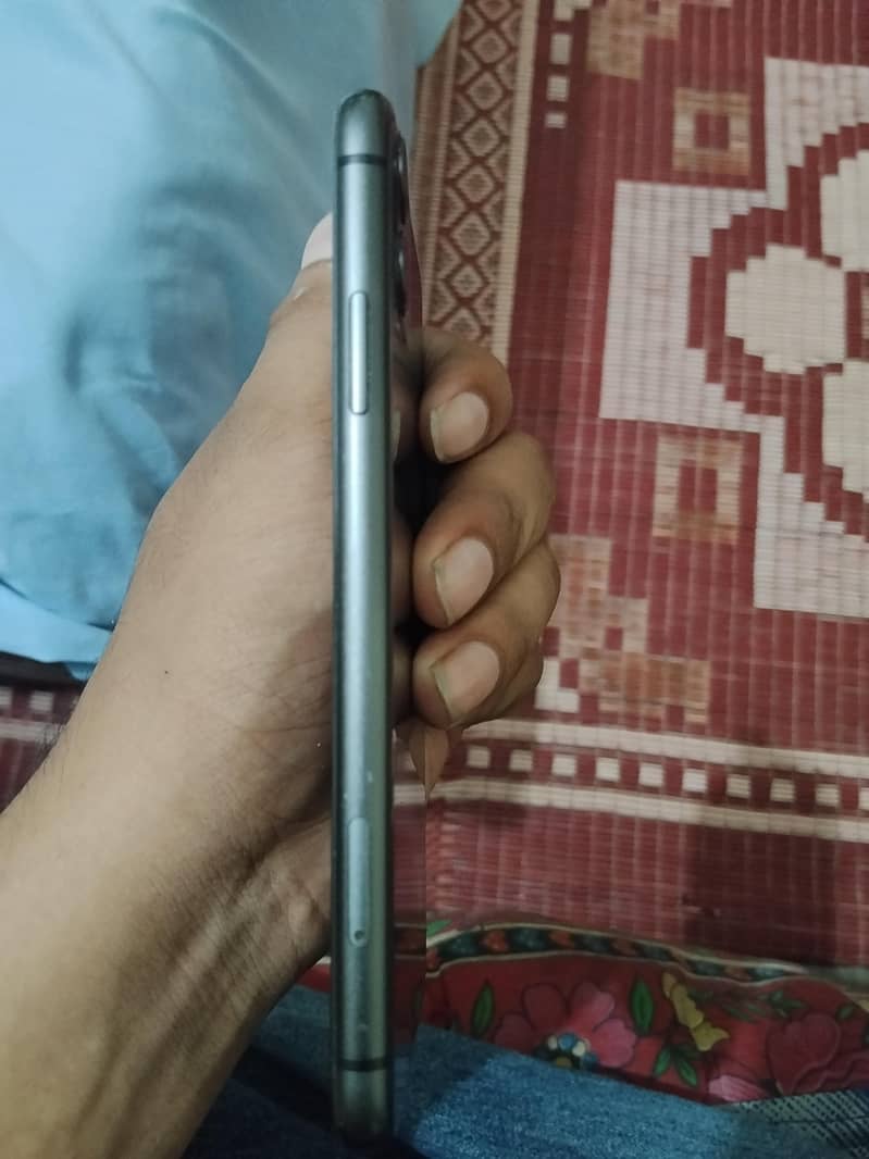 Apple iPhone 11 2