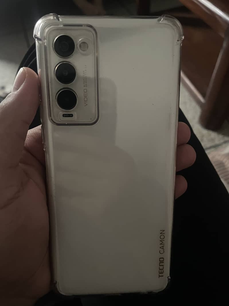 Tecno Camon 18P 0